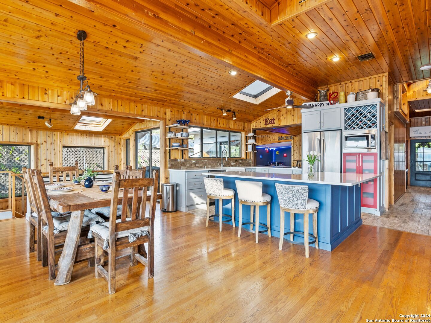 2988 COLLEEN DR
