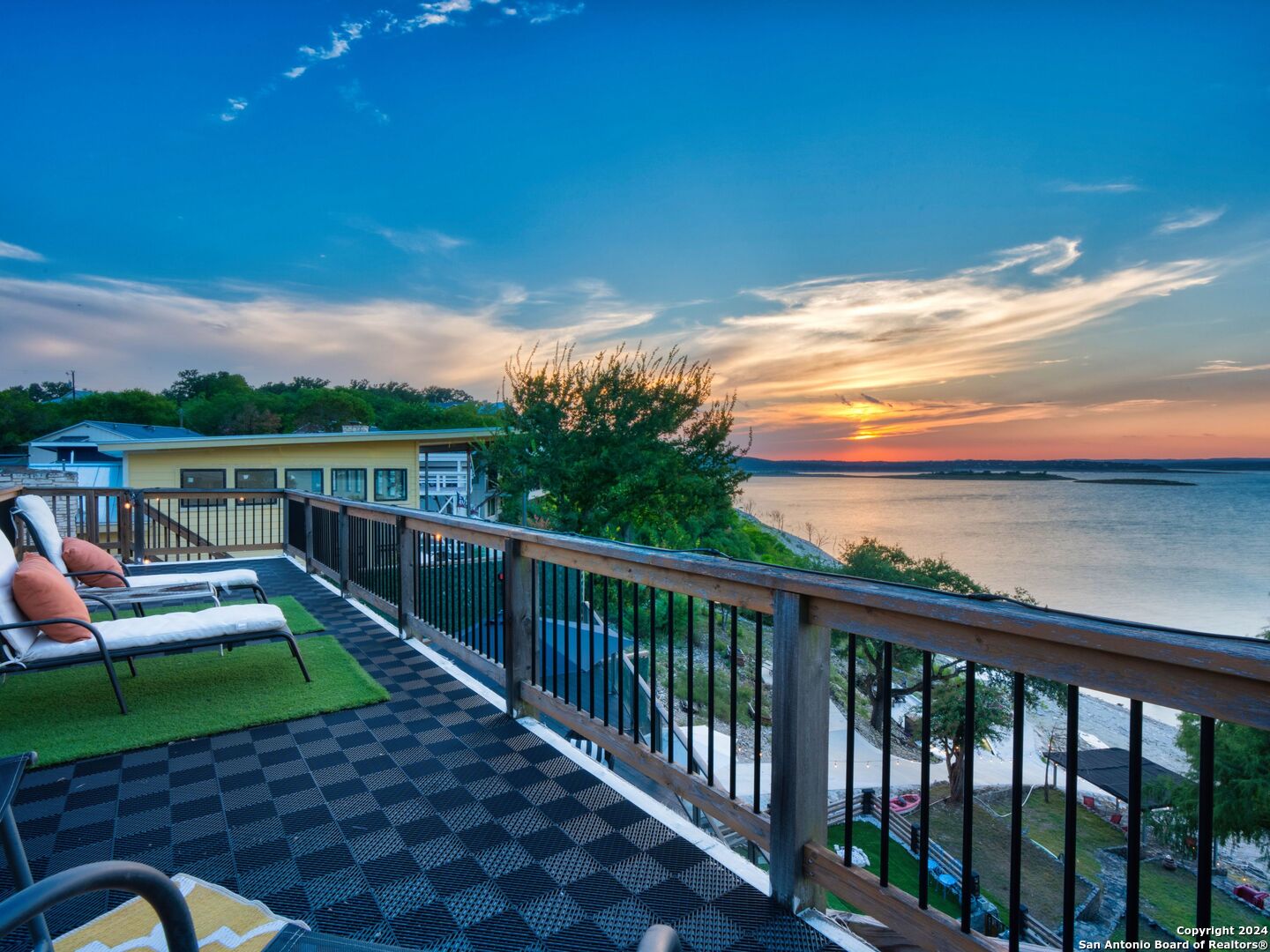 2988 COLLEEN DR