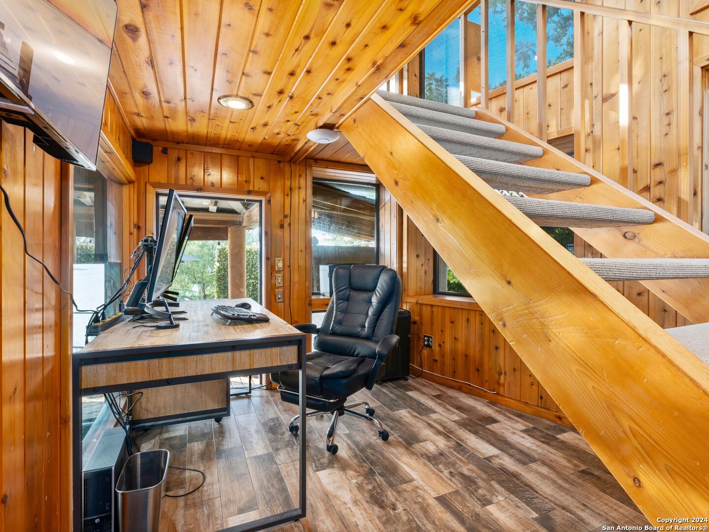 2988 COLLEEN DR