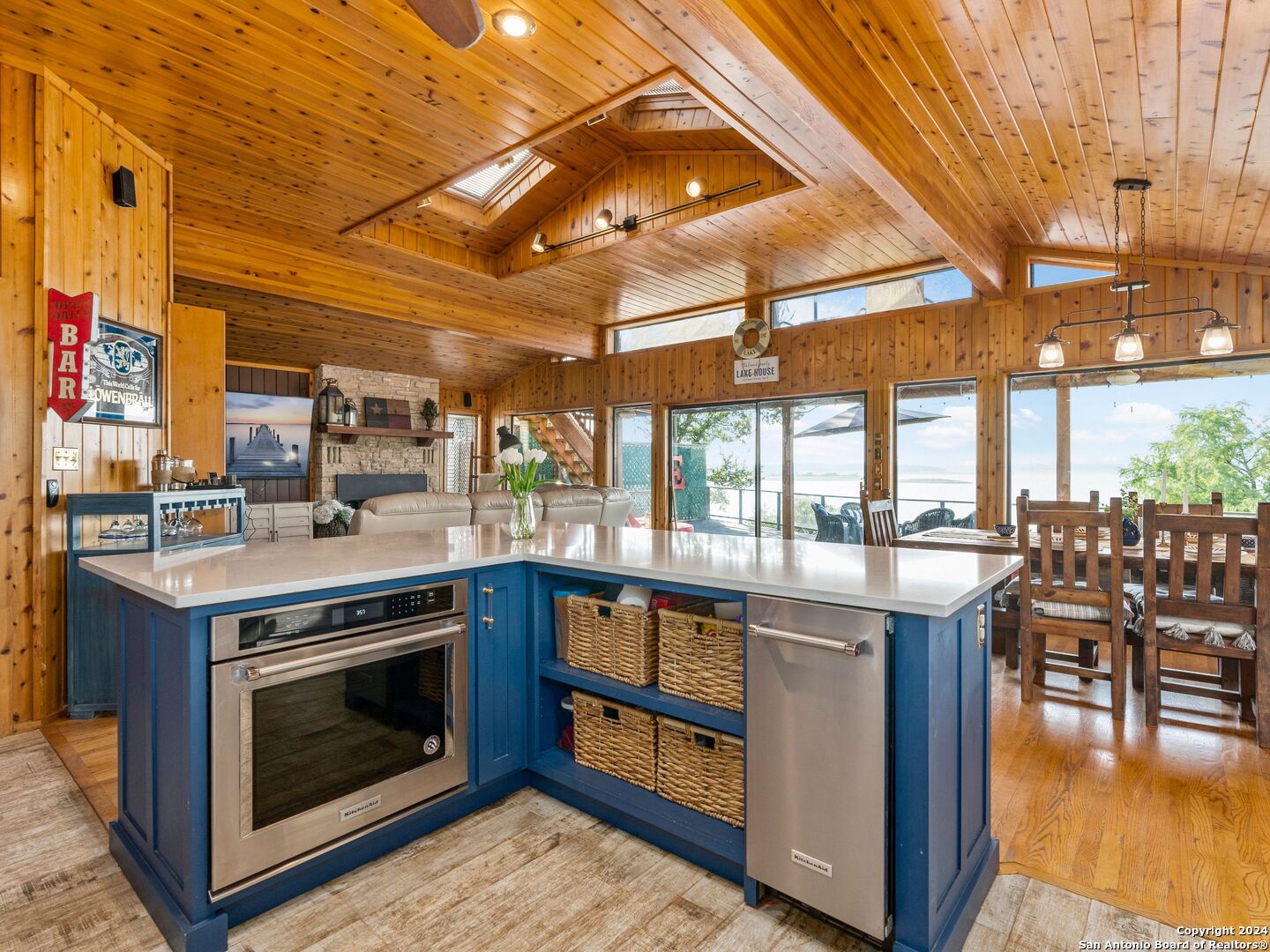 2988 COLLEEN DR