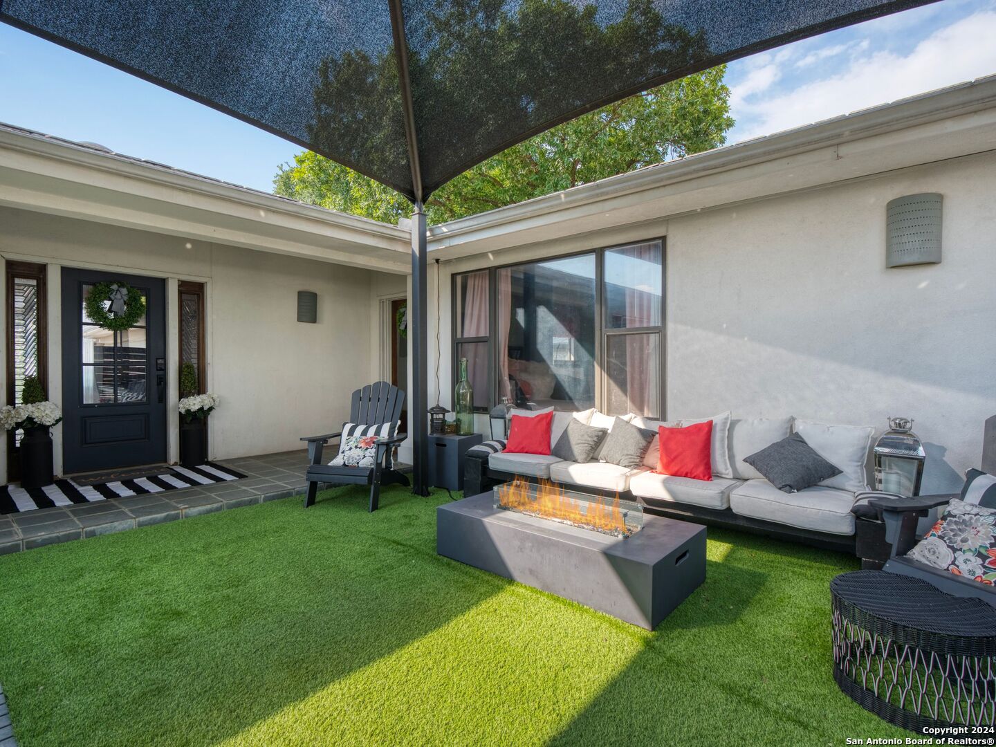 2988 COLLEEN DR