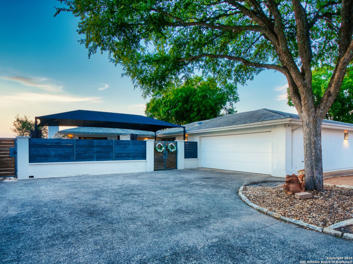 2988 COLLEEN DR