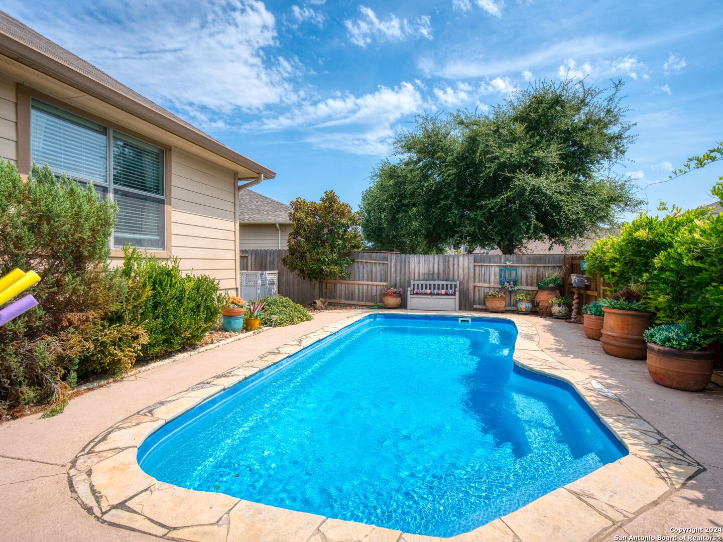 2453 IBIS AVE