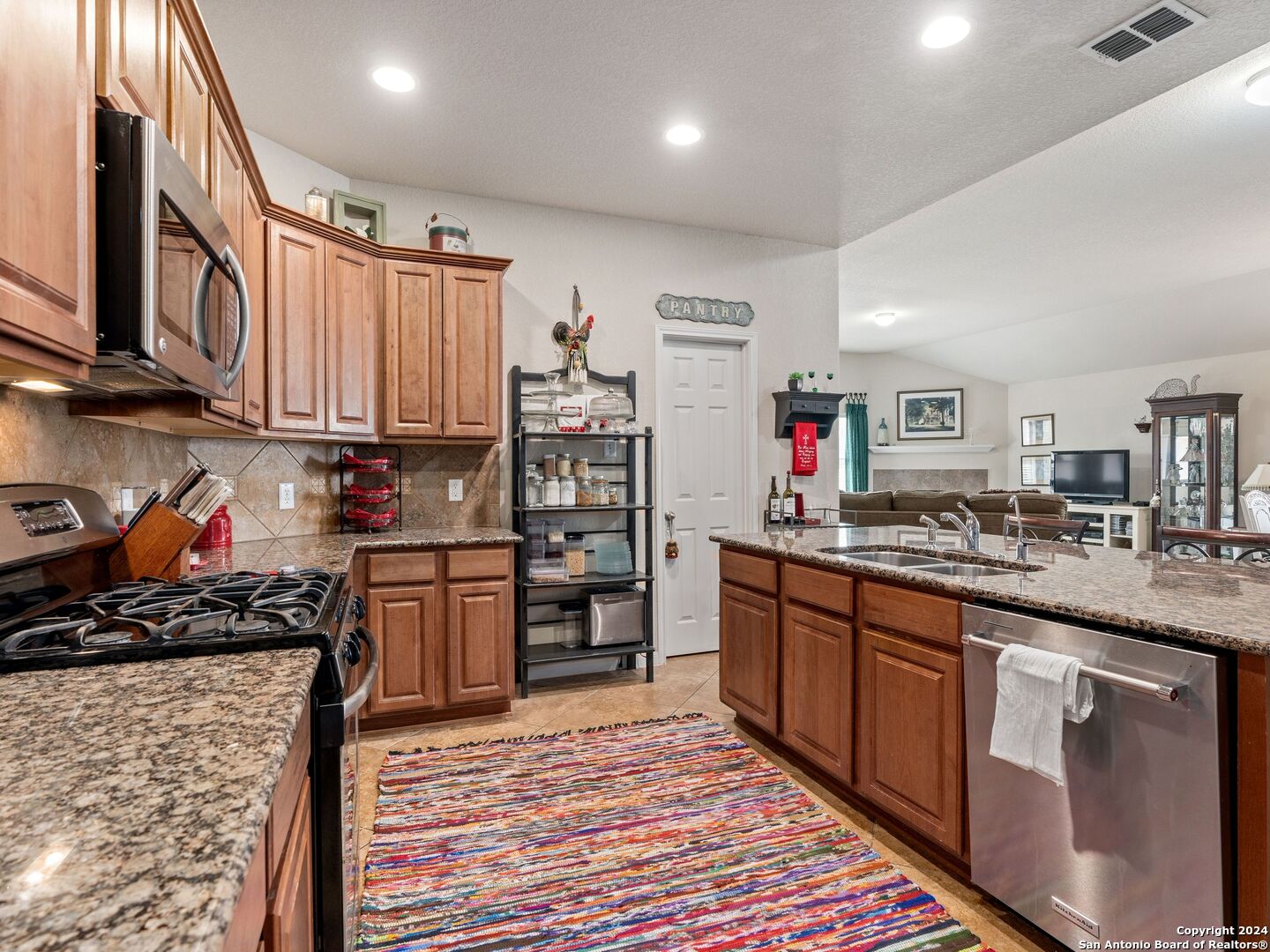 2453 IBIS AVE