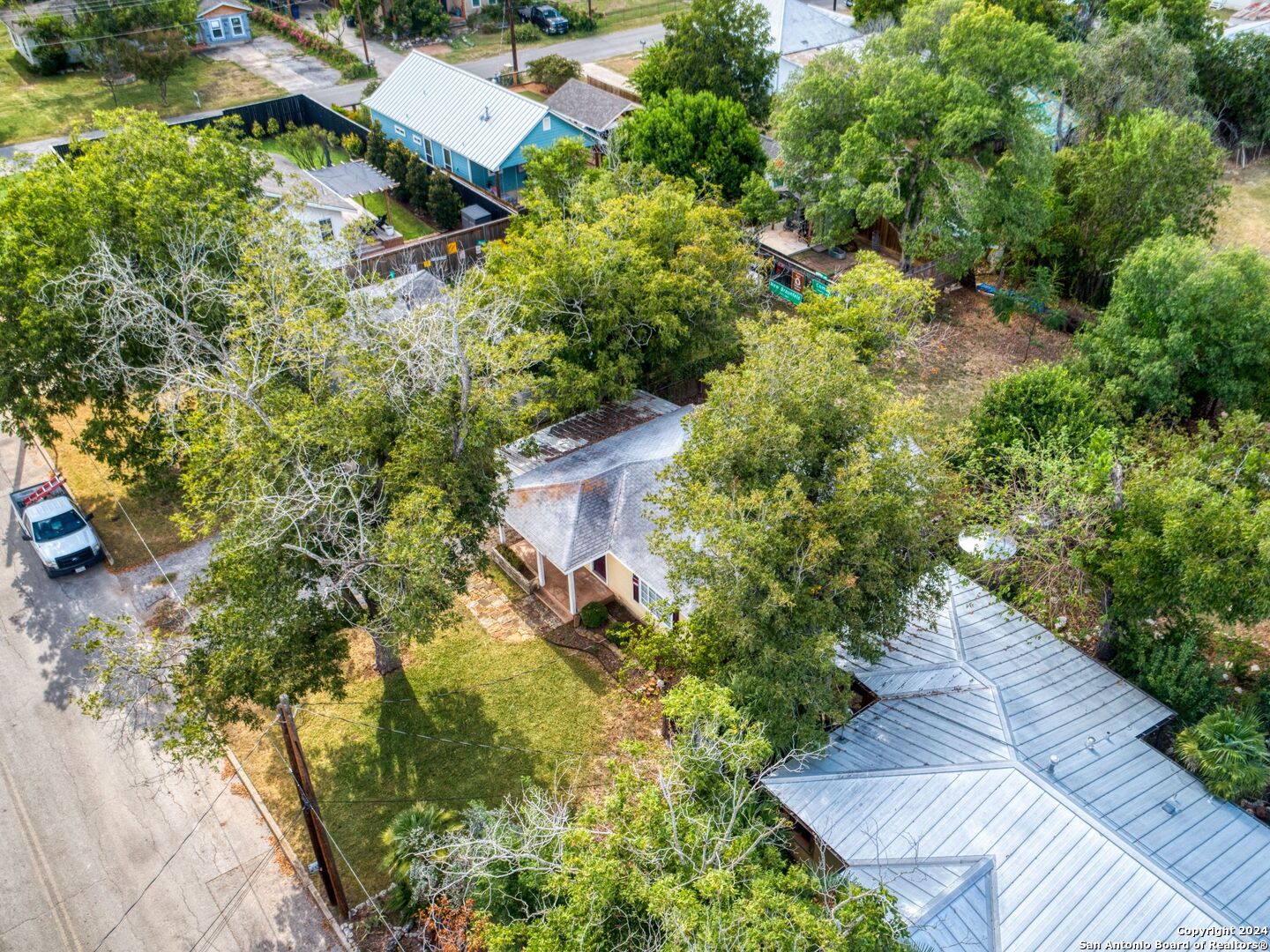 2452 GRUENE RD