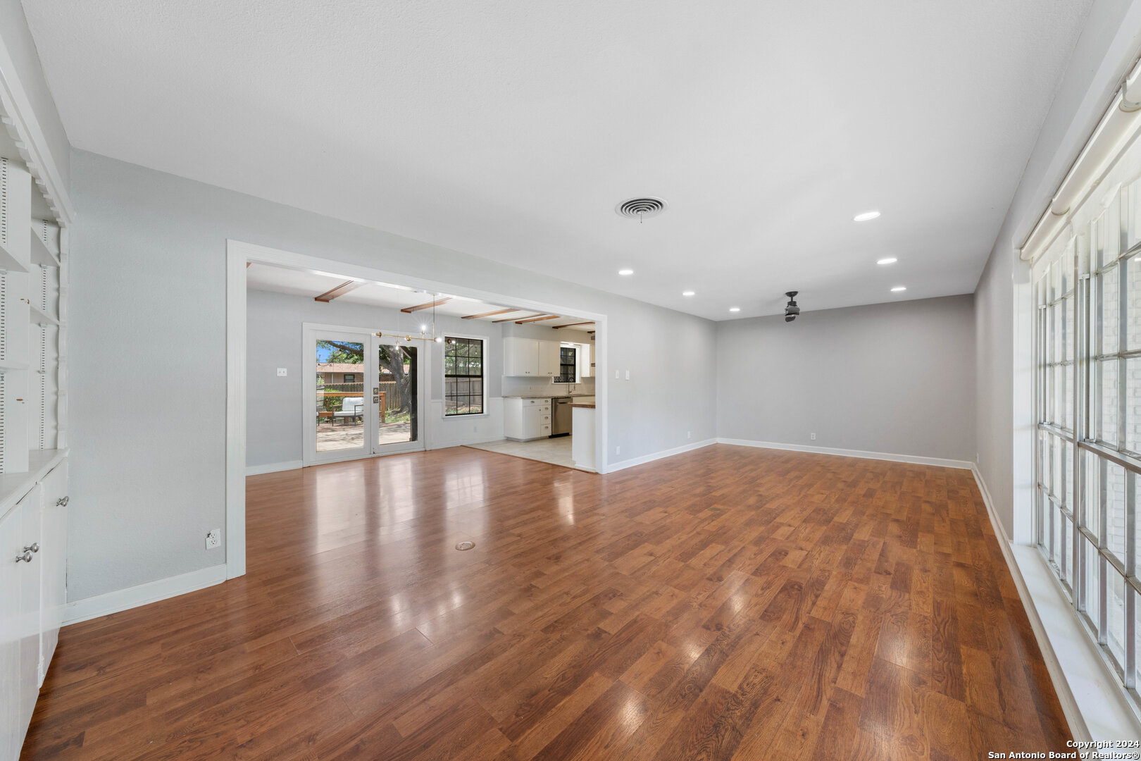526 STOCKTON DR