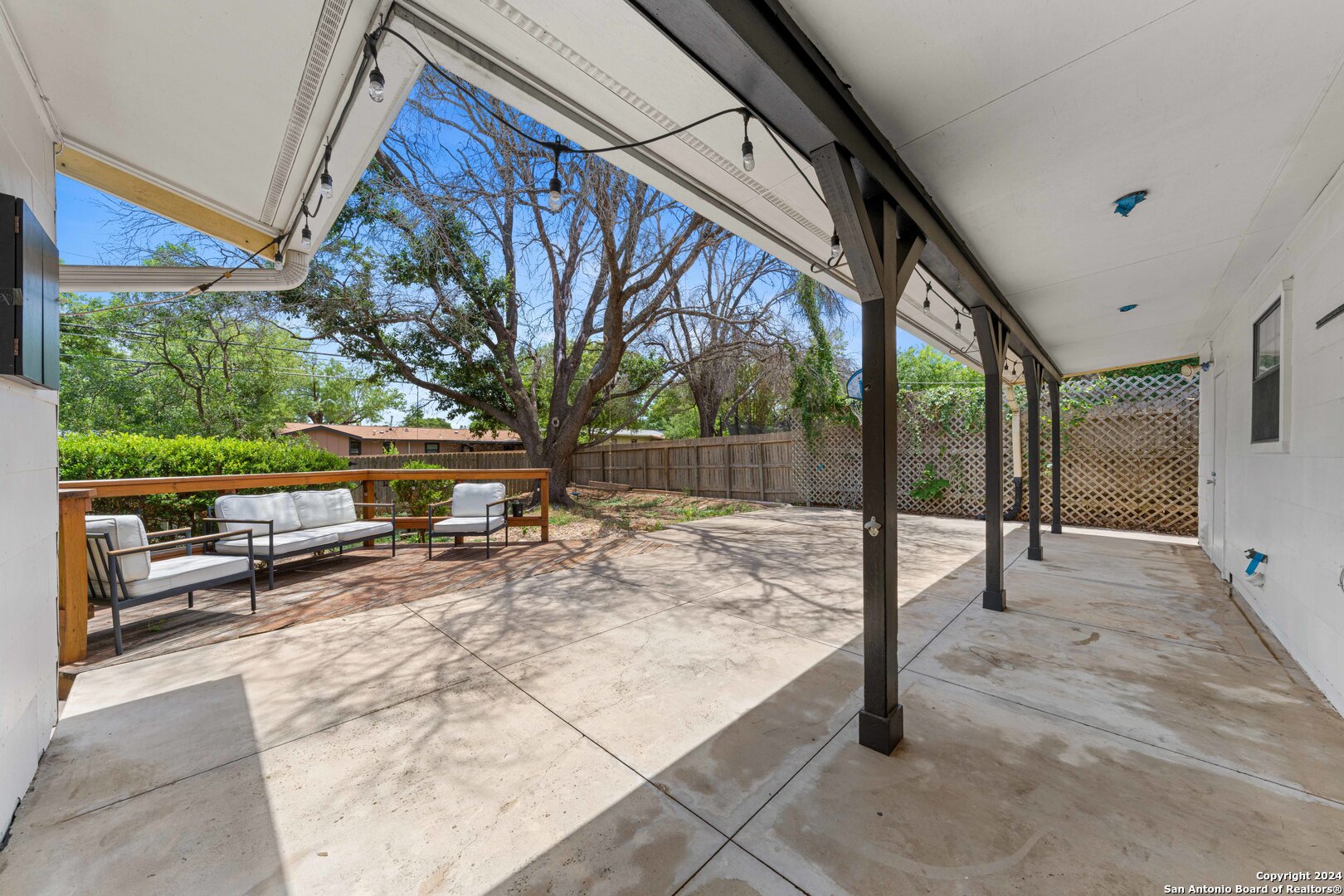 526 STOCKTON DR