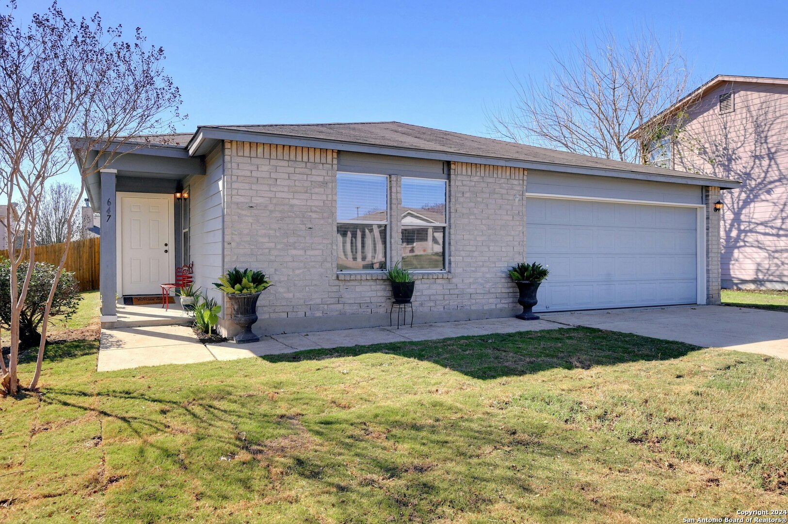 647 Northern Lights DR
