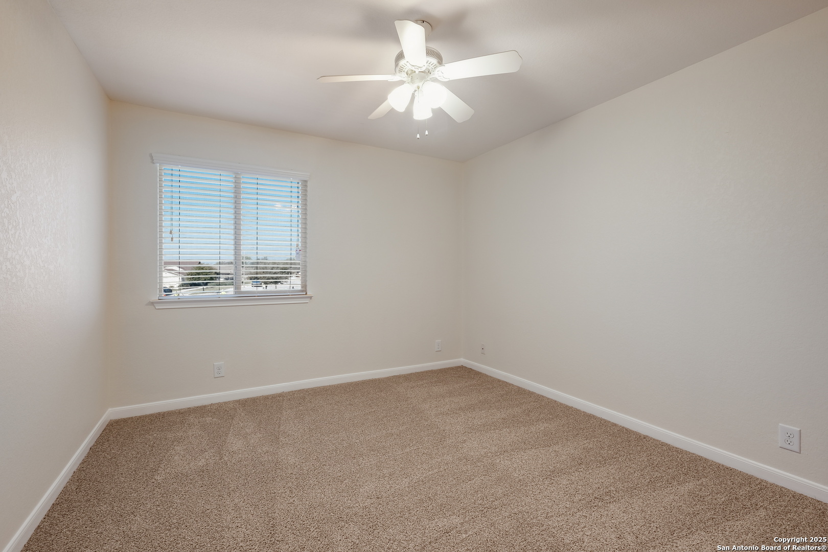 243 Creekview