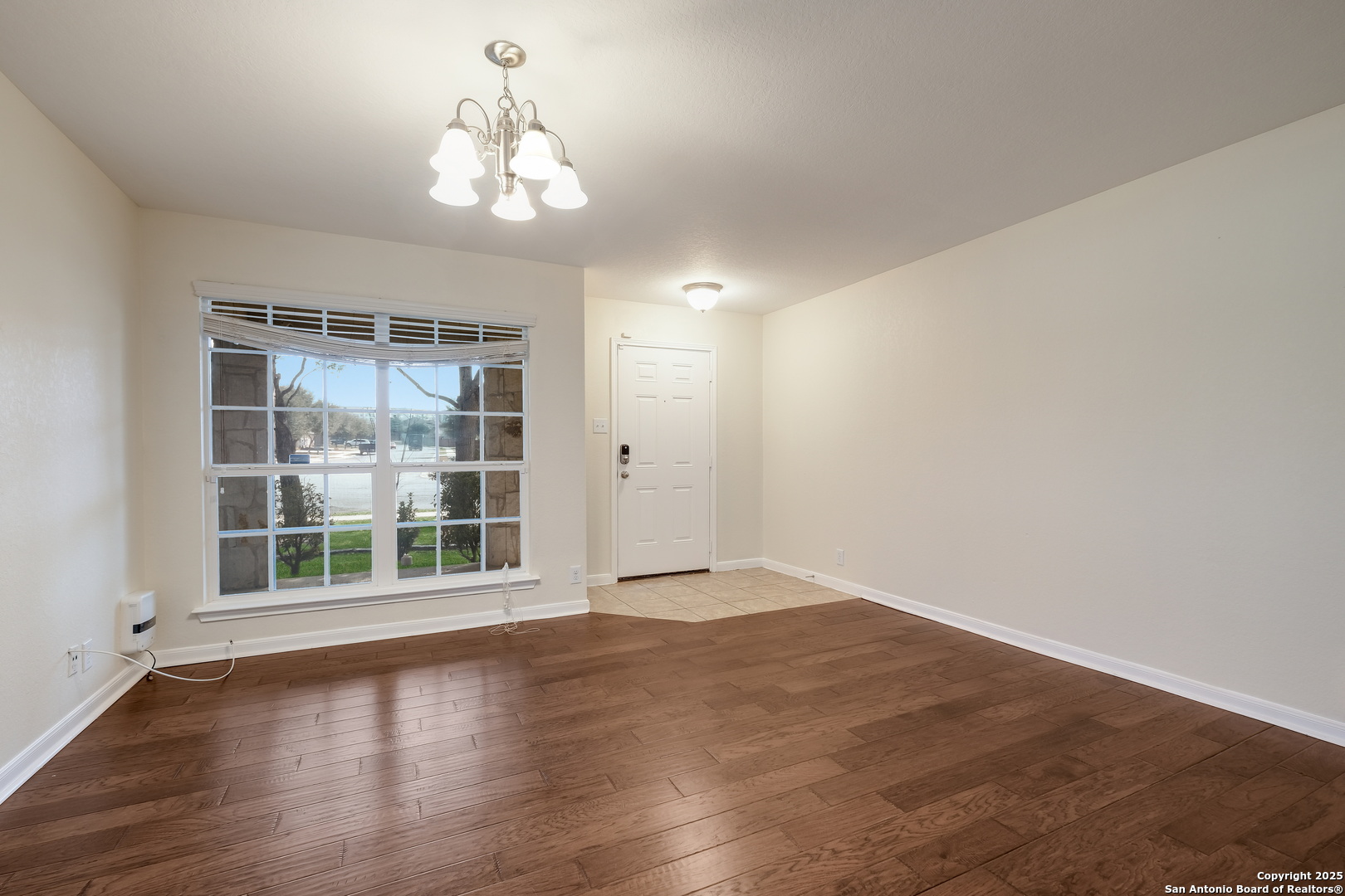 243 Creekview