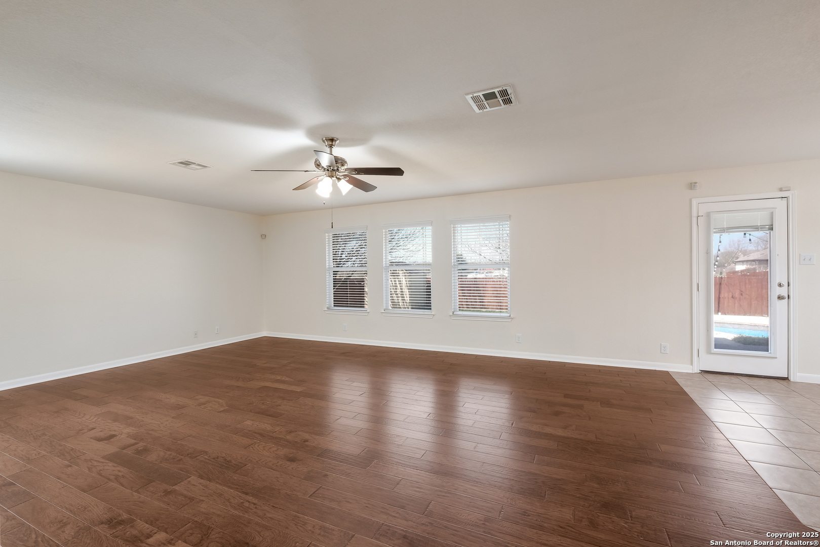 243 Creekview