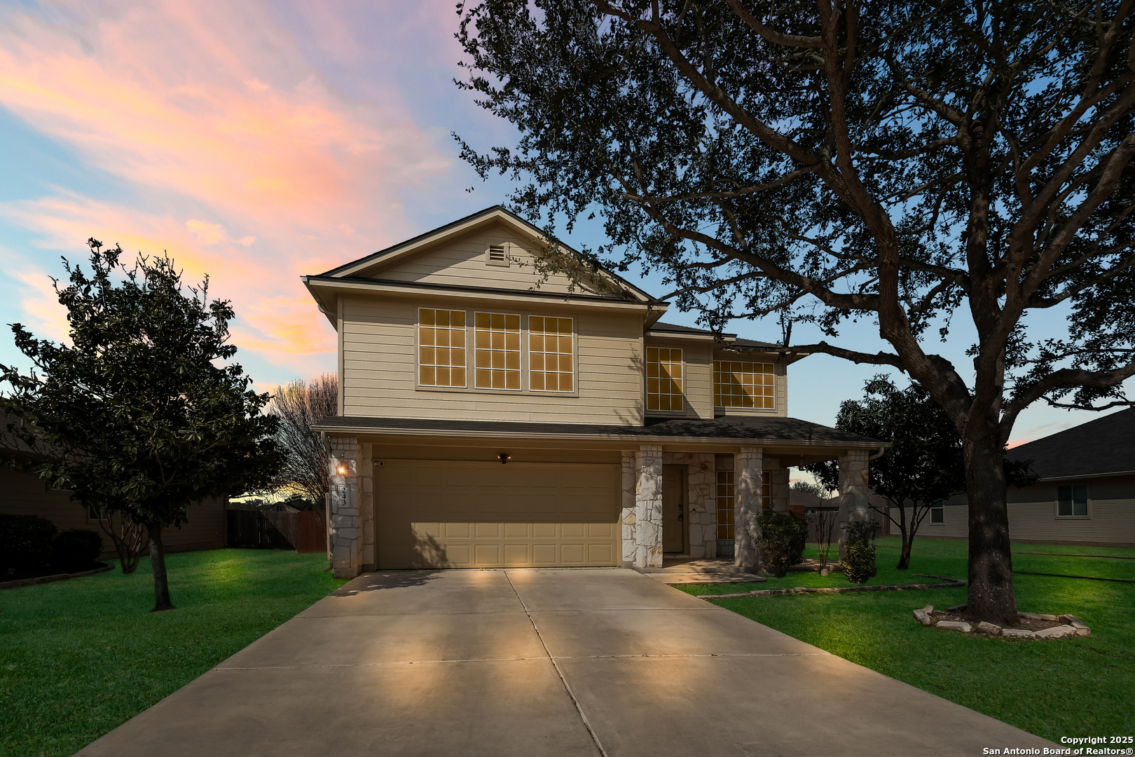 243 Creekview