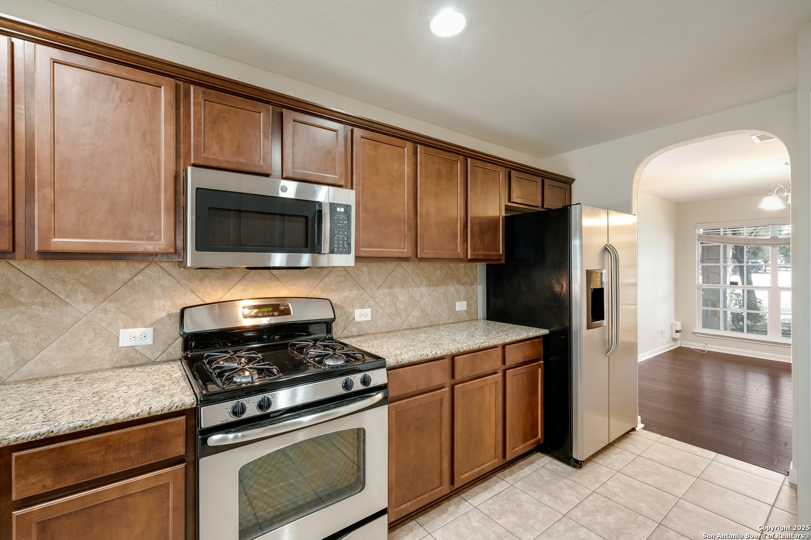 243 Creekview