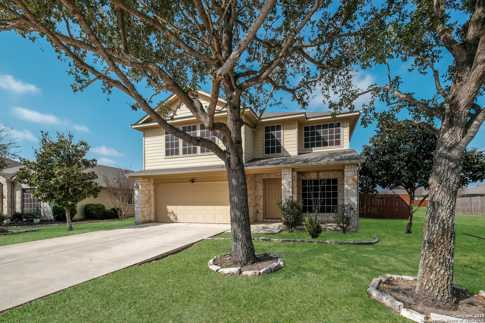 243 Creekview