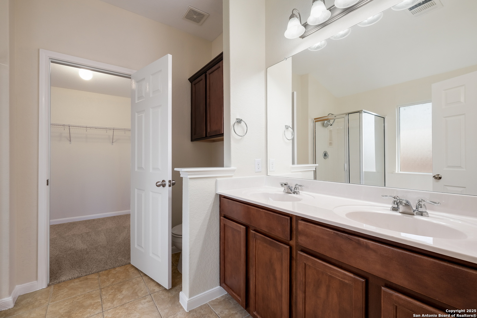243 Creekview