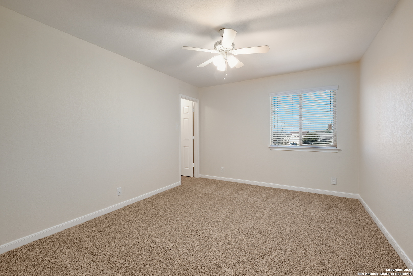 243 Creekview