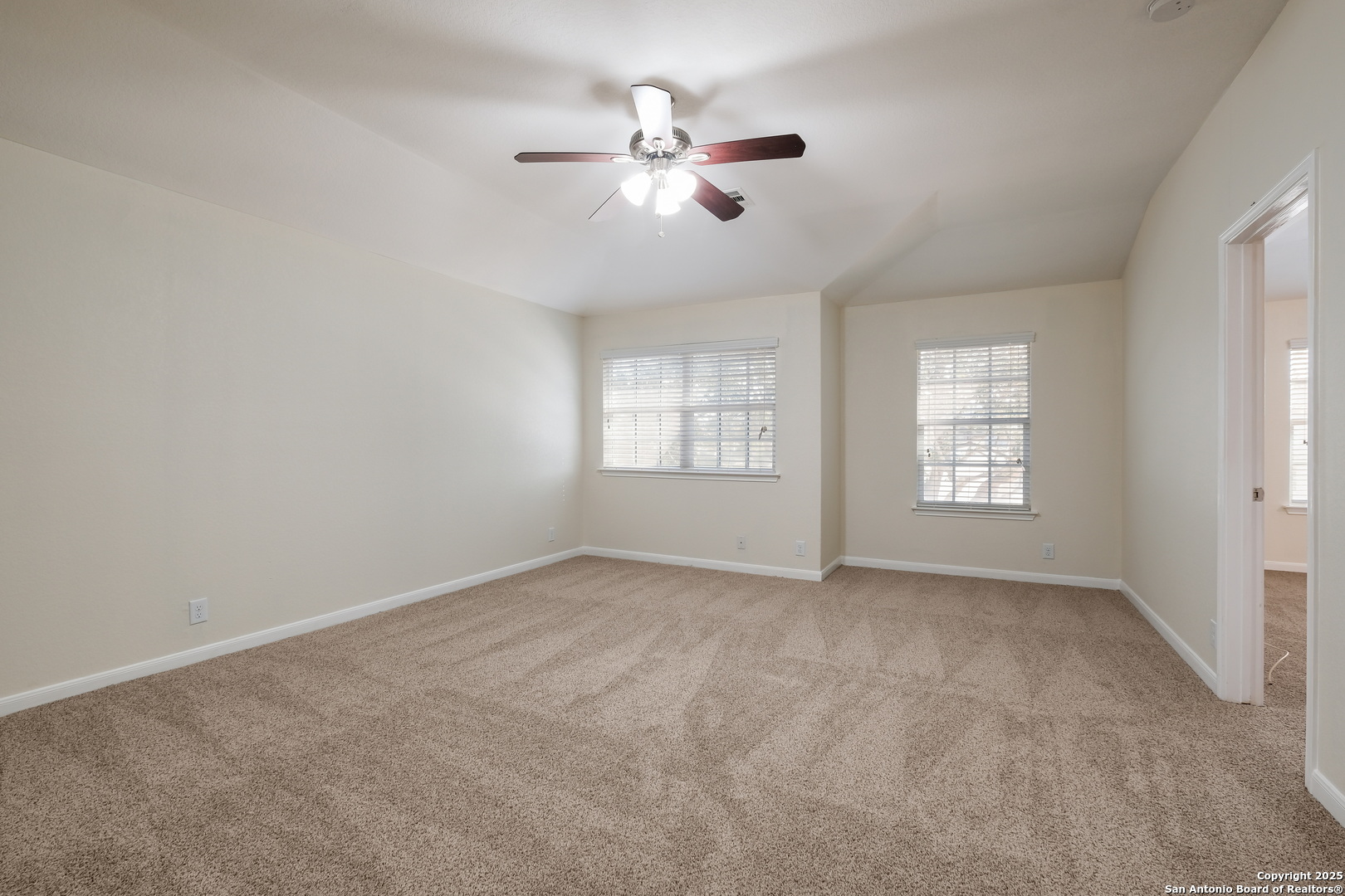 243 Creekview