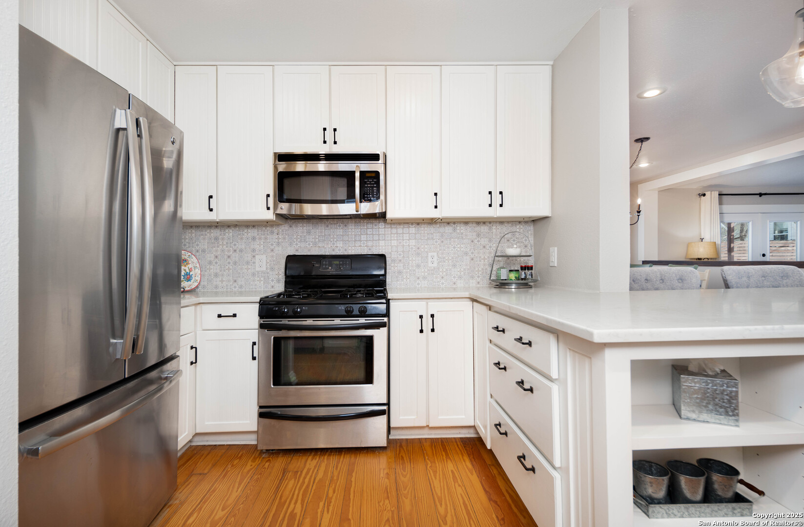 346 S Sycamore