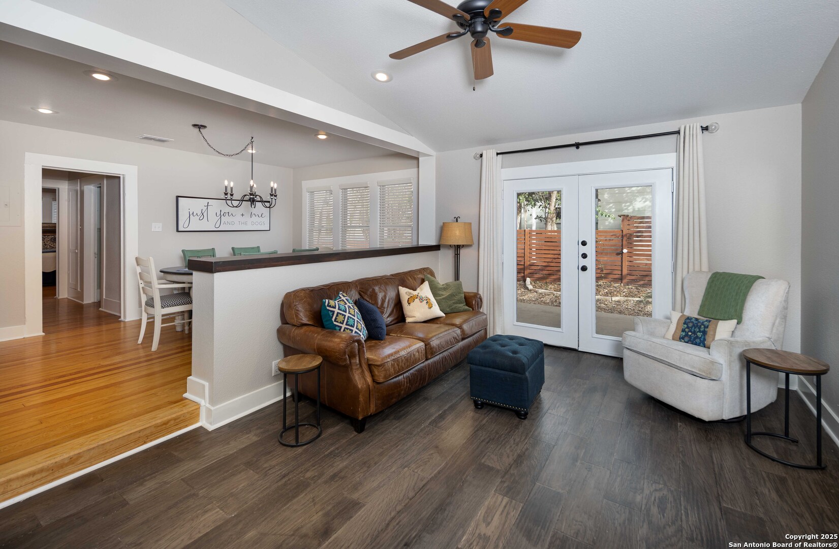 346 S Sycamore