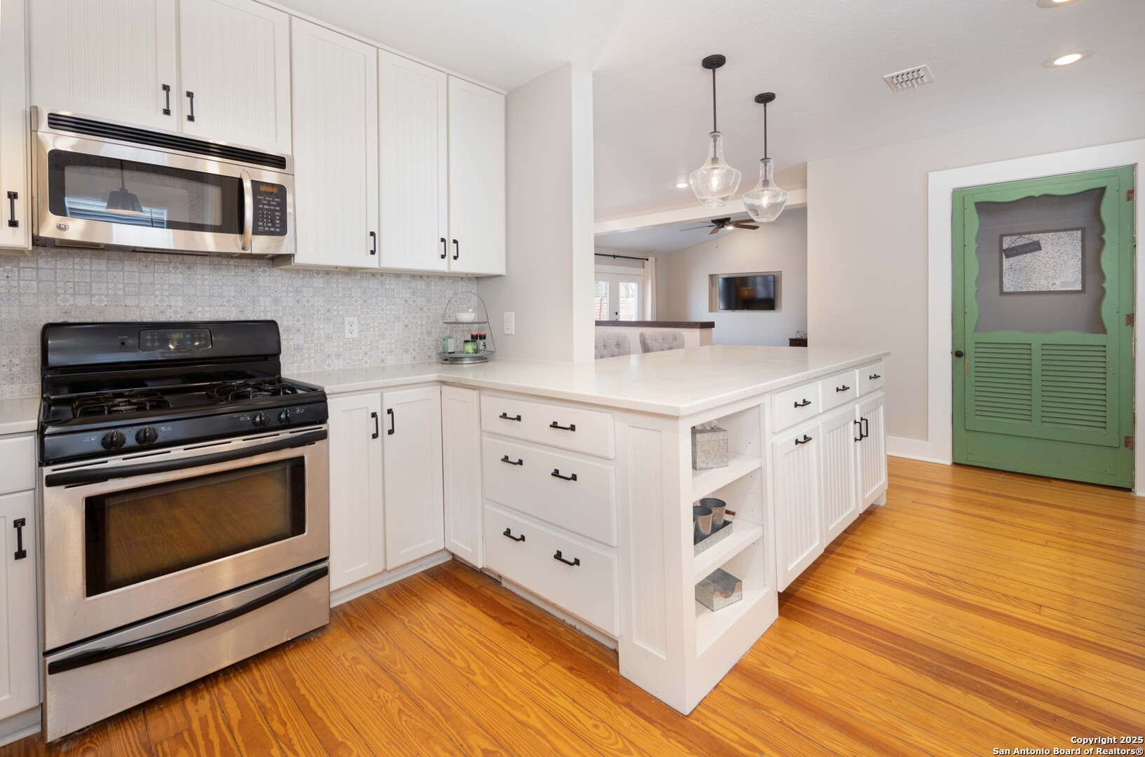 346 S Sycamore