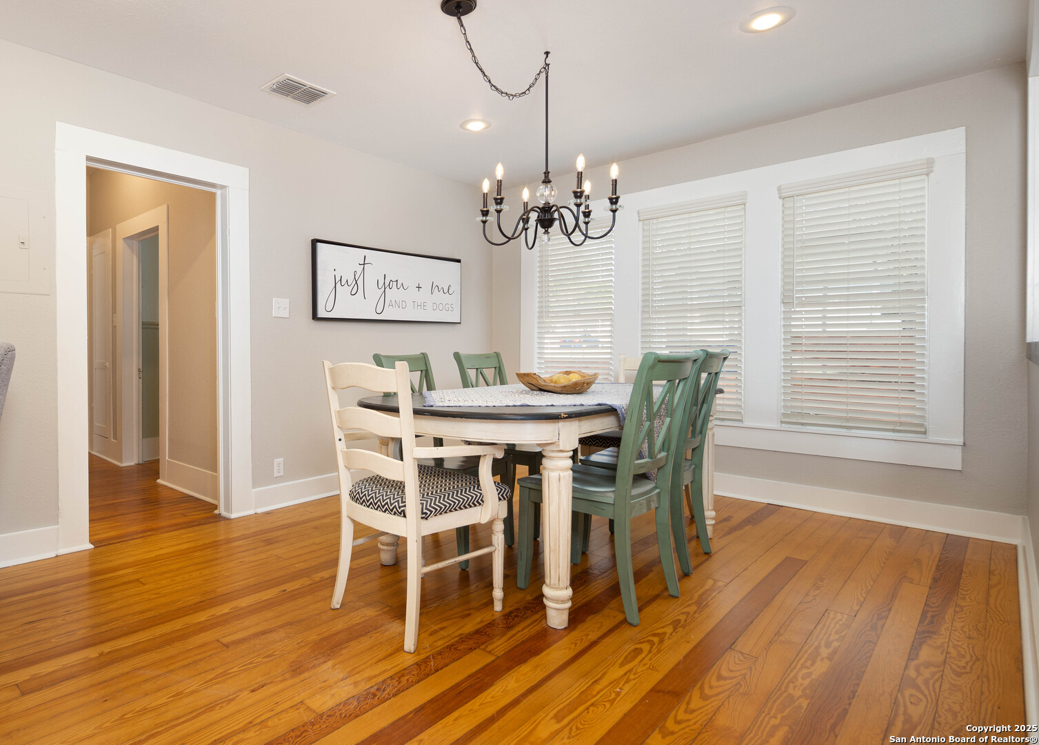 346 S Sycamore