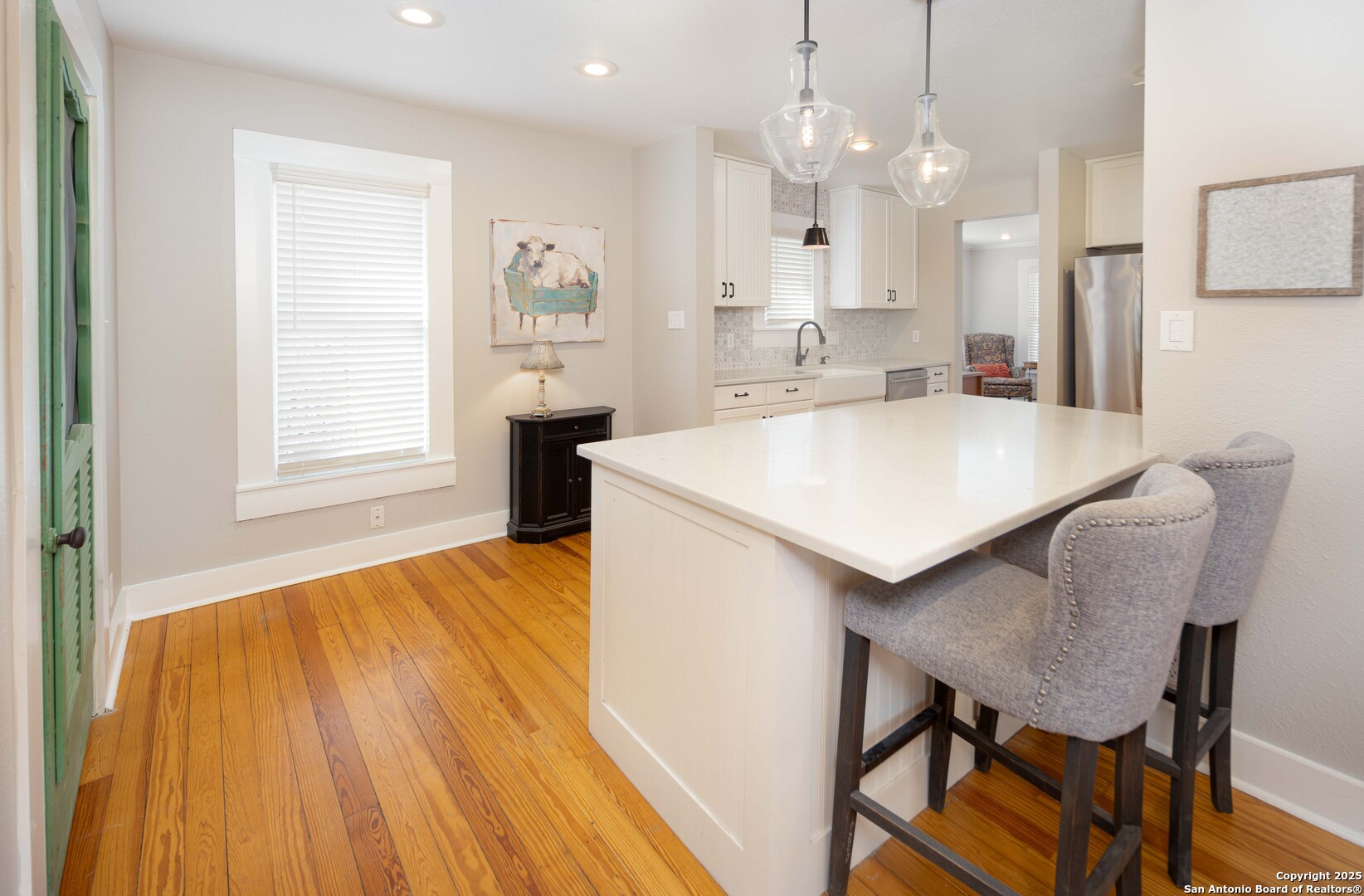 346 S Sycamore