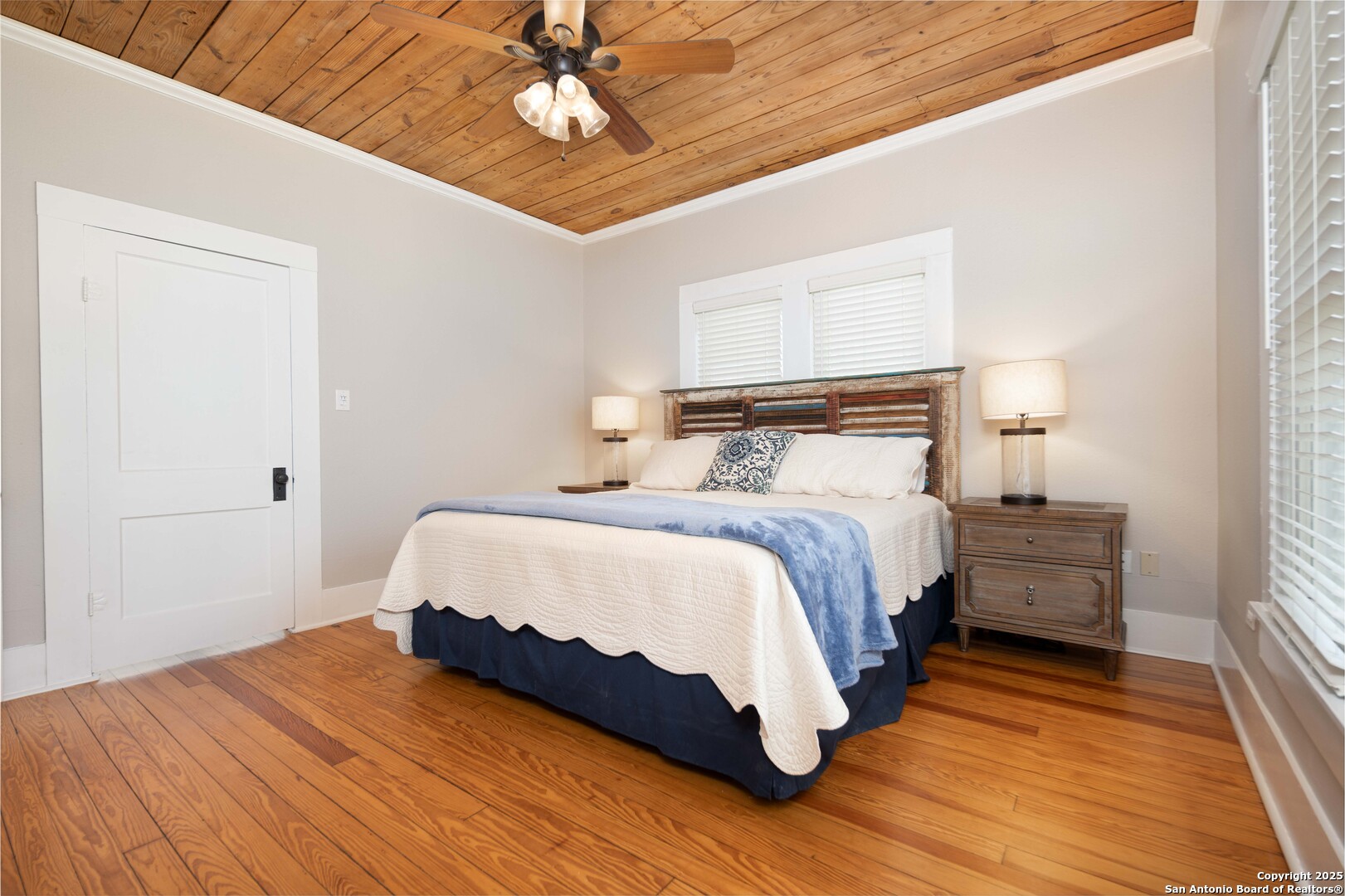 346 S Sycamore