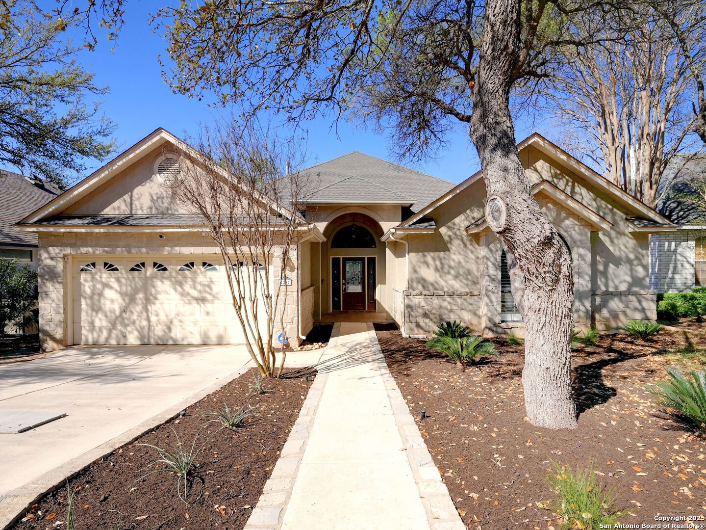 23 GREENS CLIFF