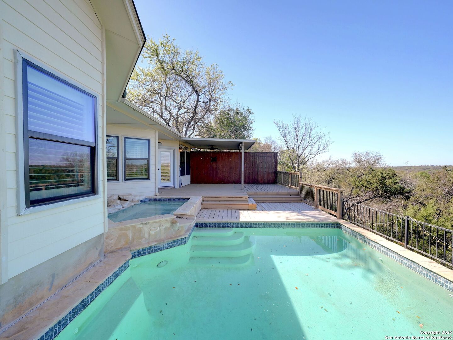 23 GREENS CLIFF