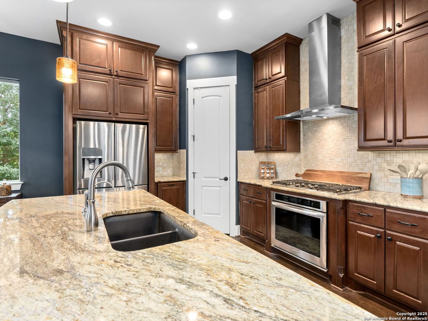 4616 AVERY WAY