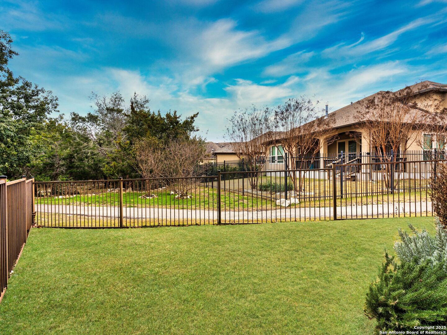 4616 AVERY WAY