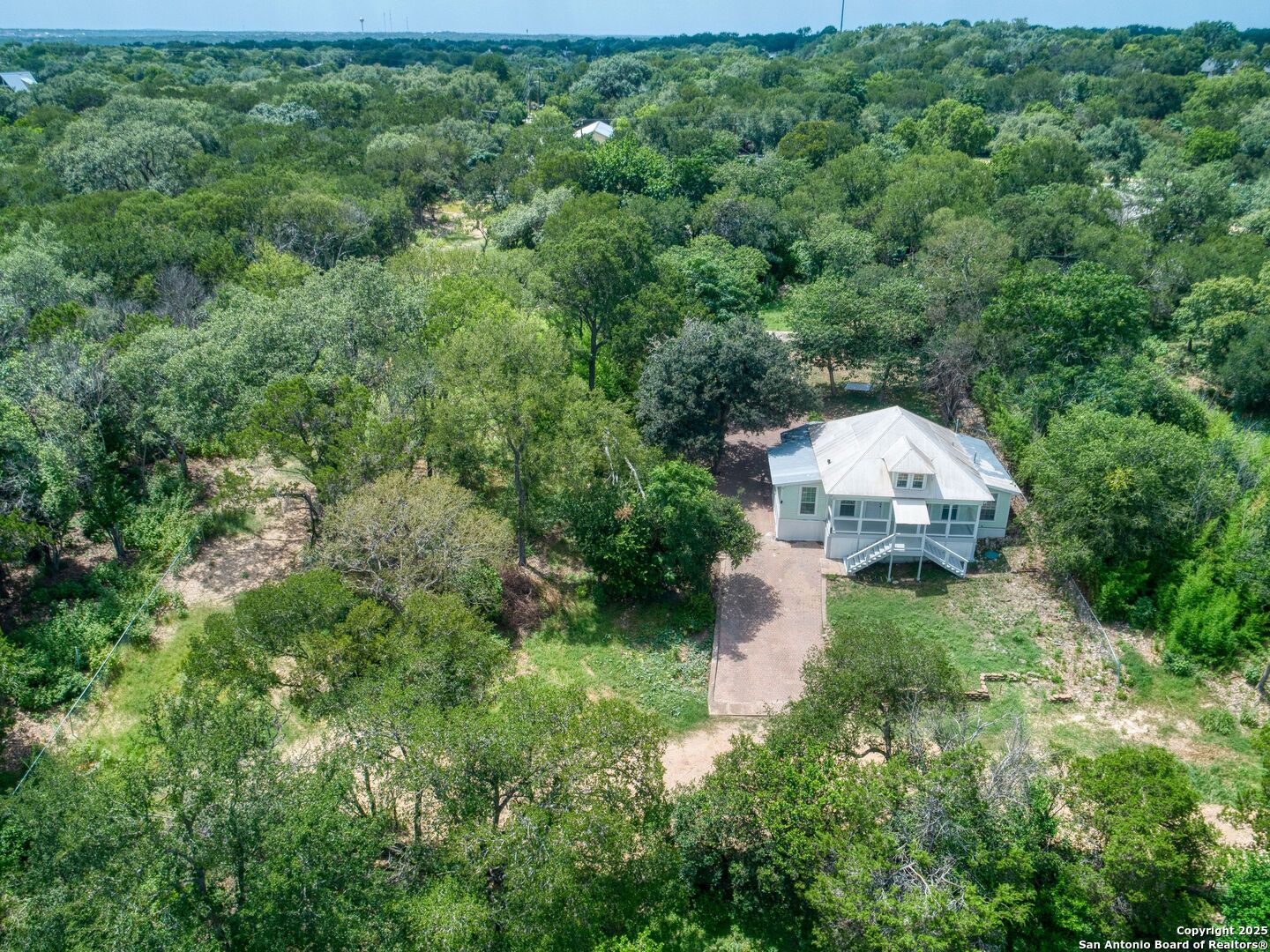 826 Waco St