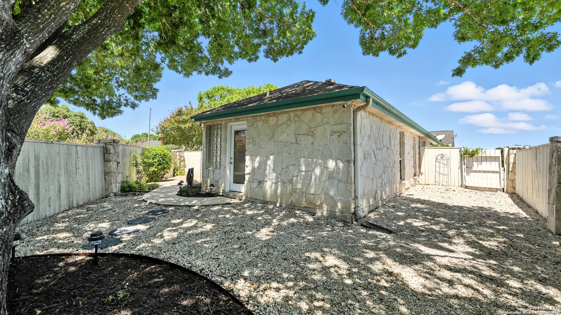 2397 Essex Grace