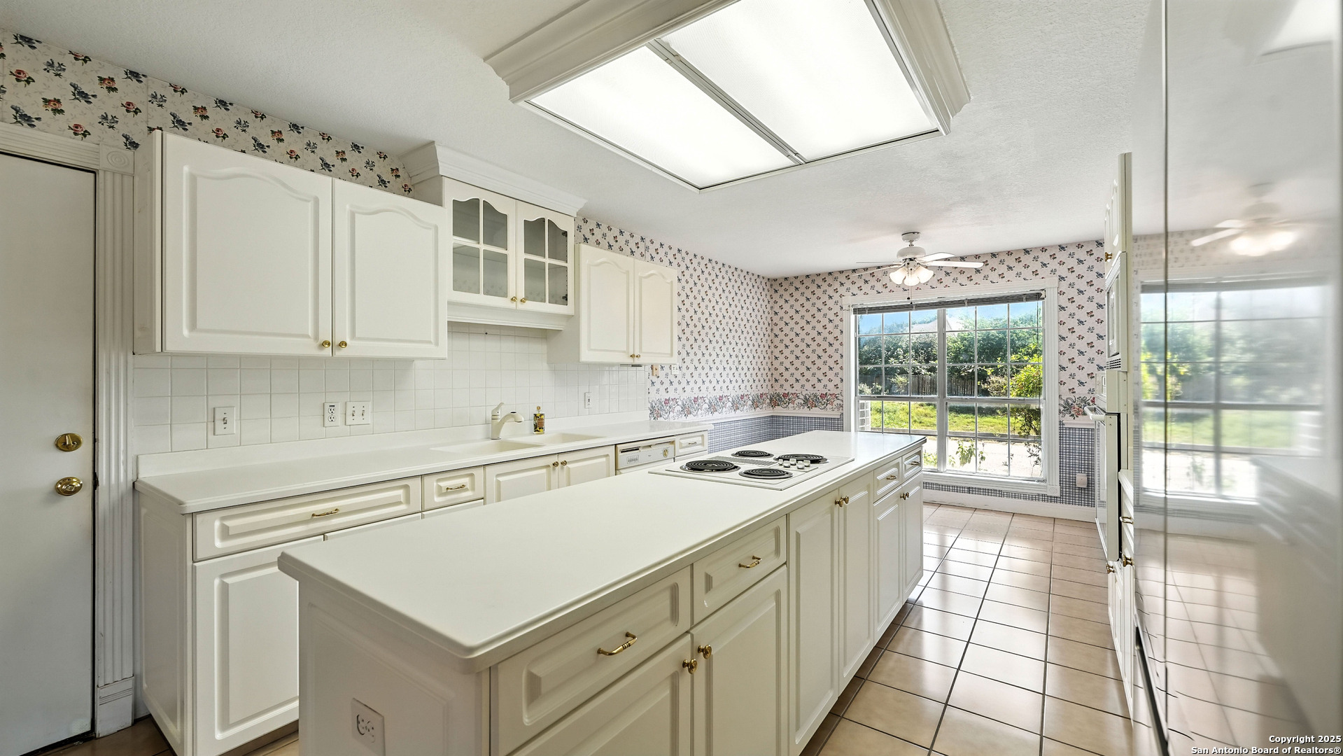 2397 Essex Grace