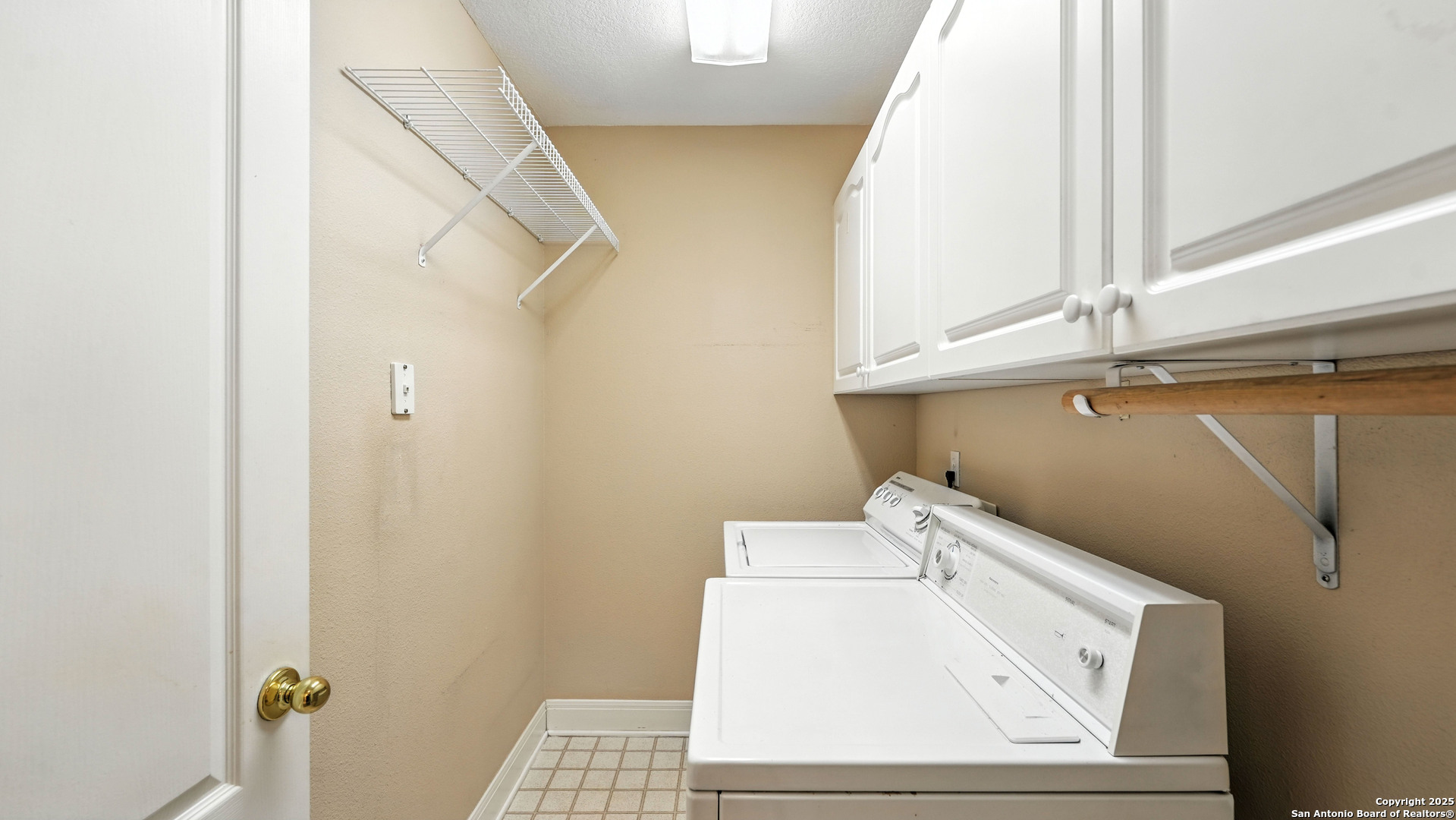 2397 Essex Grace