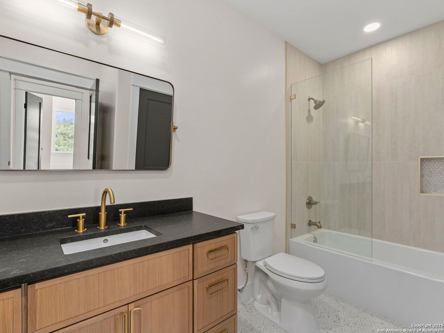 3140 Westview