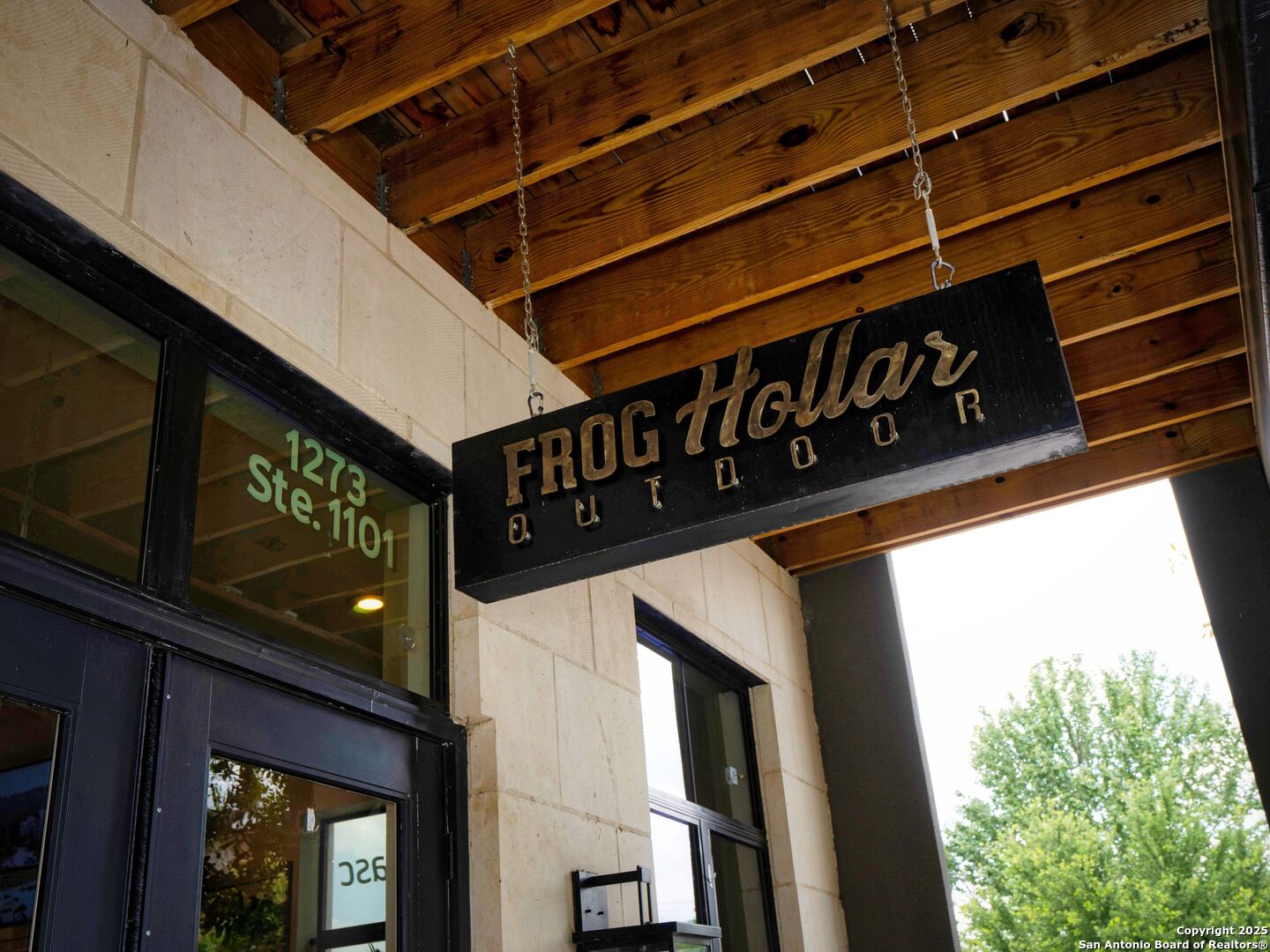 1208 N ACADEMY AVE 3201