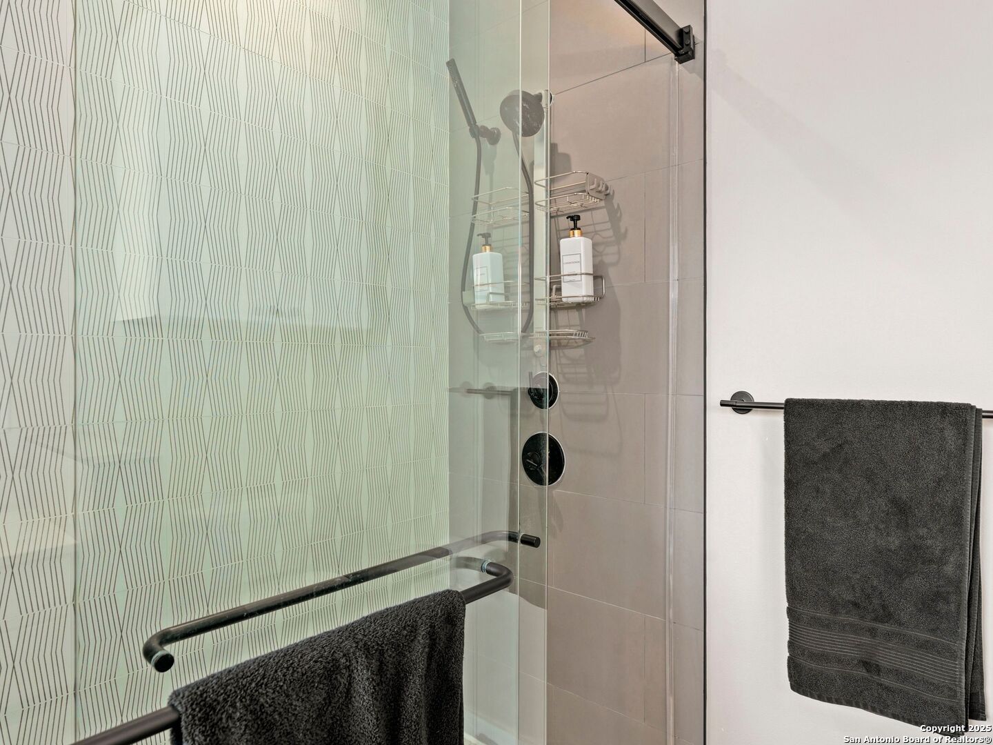 1208 N ACADEMY AVE 3201