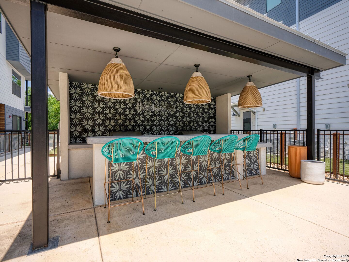 1208 N ACADEMY AVE 3201