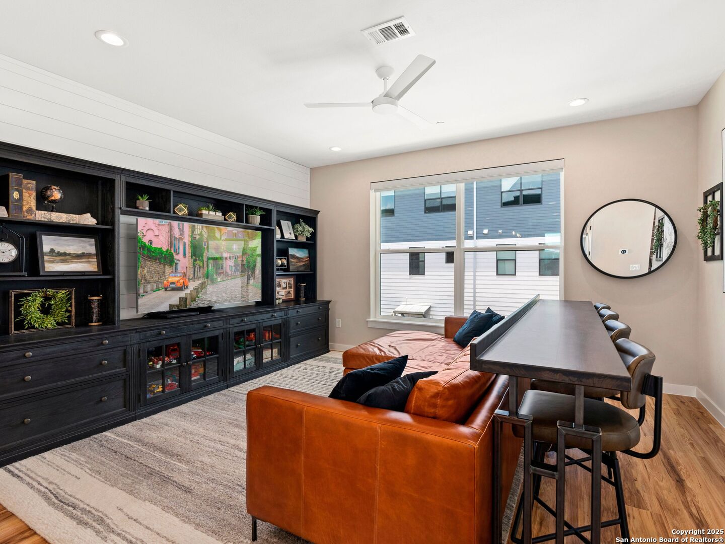 1208 N ACADEMY AVE 3201