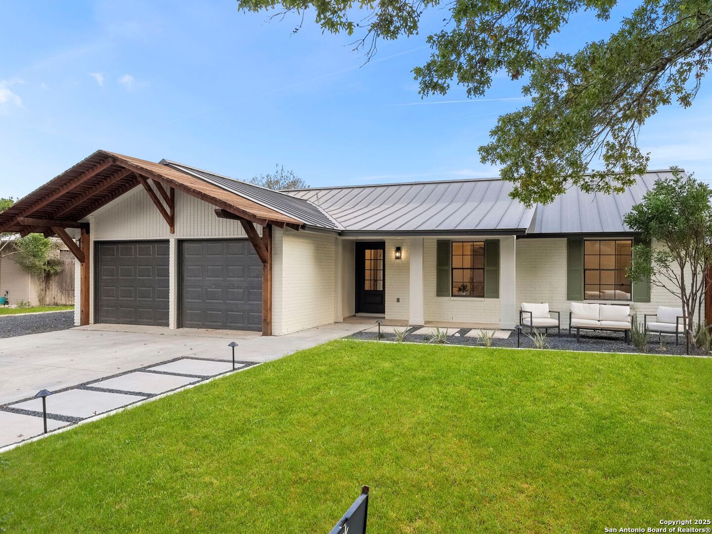 14 Country Club Circle