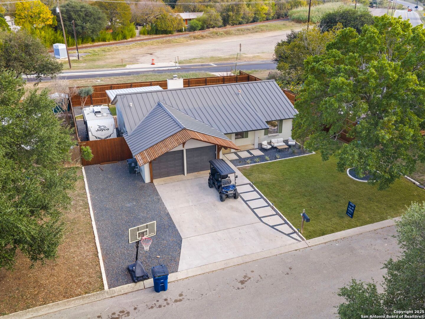 14 Country Club Circle