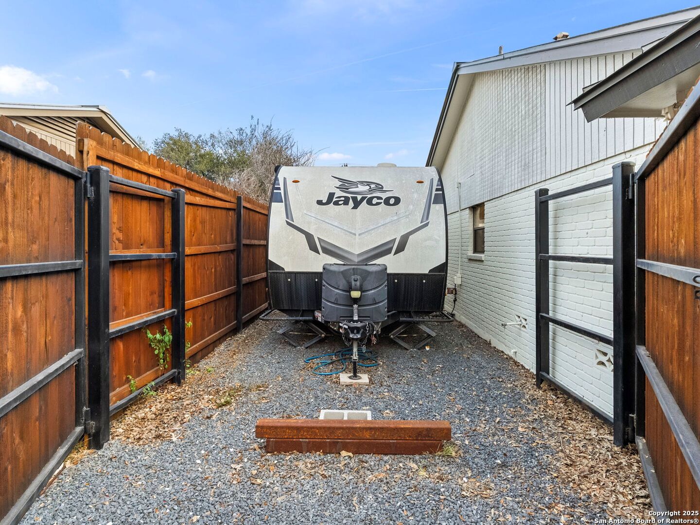 14 Country Club Circle