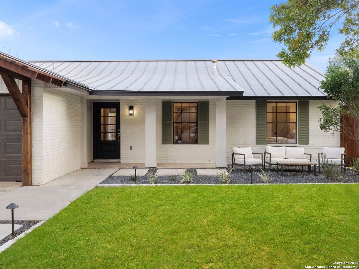 14 Country Club Circle