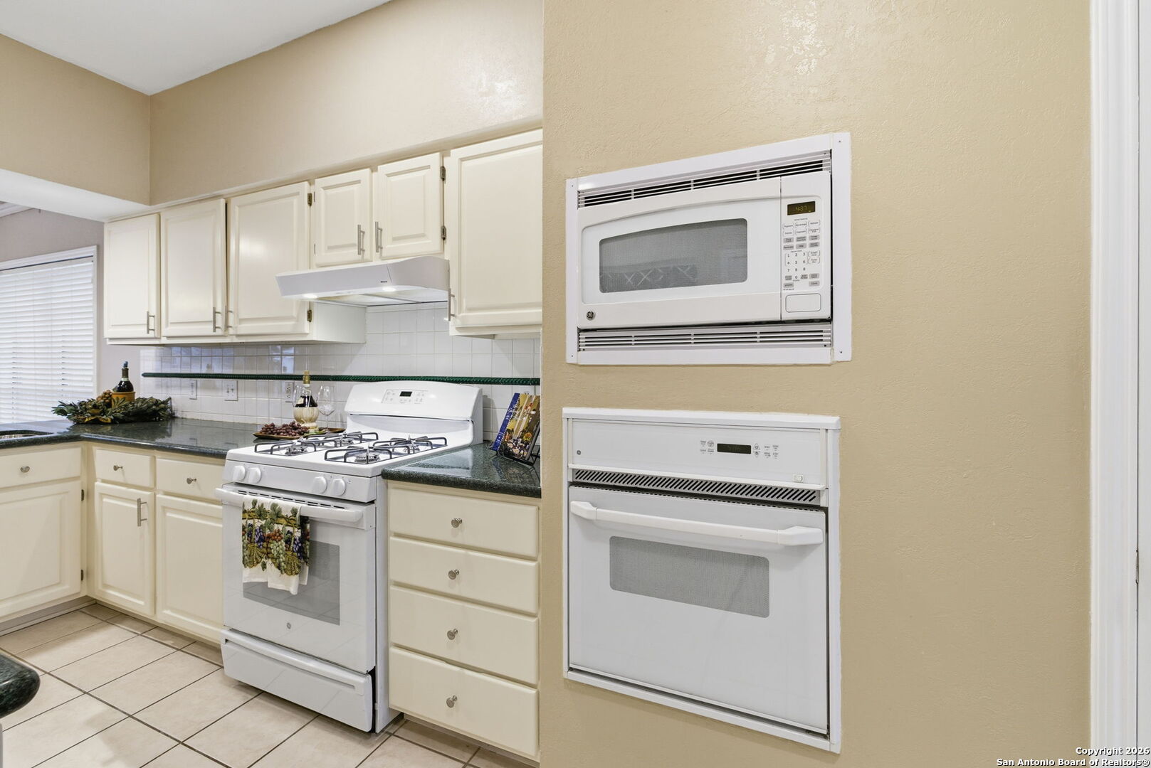 8810 London Heights