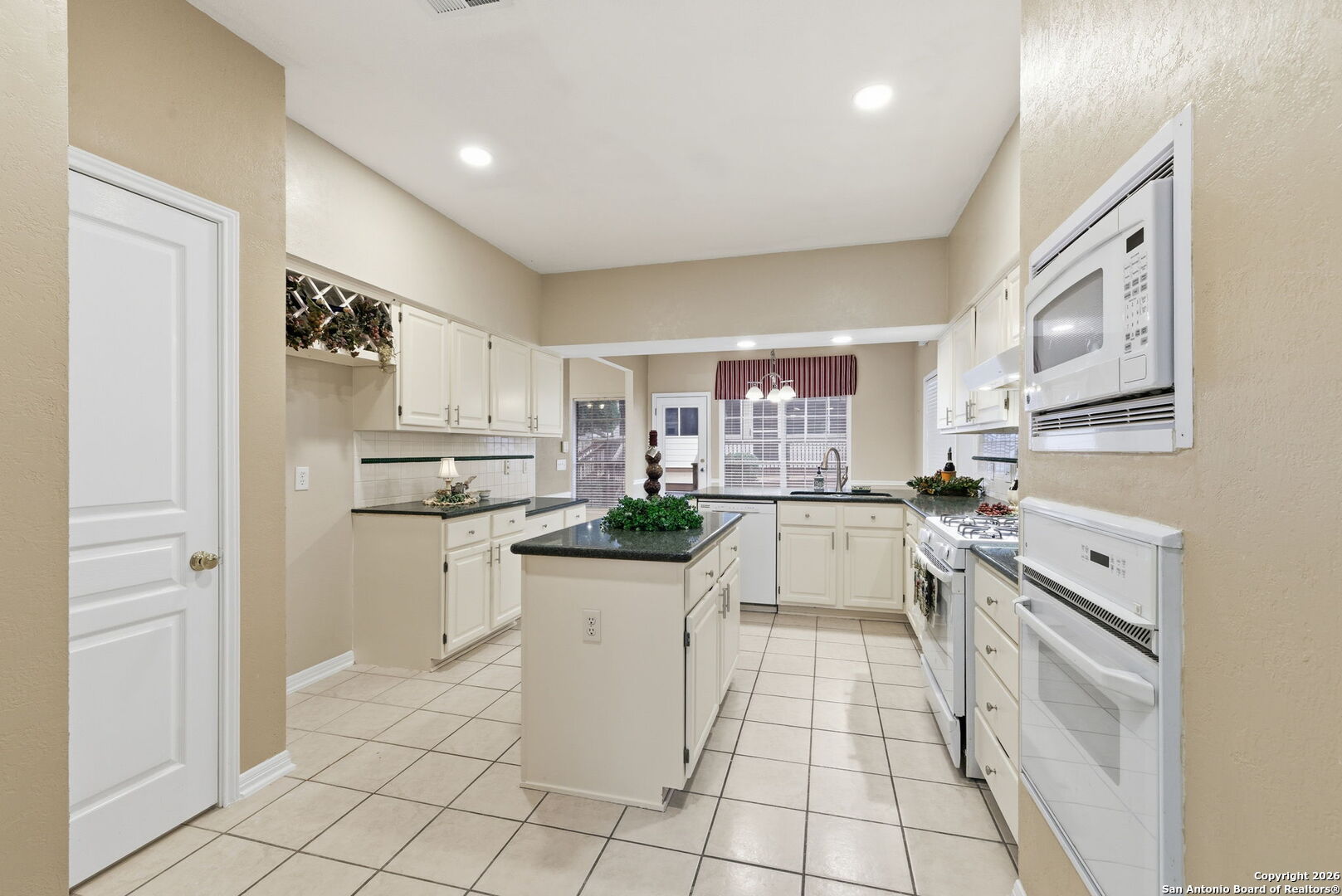 8810 London Heights