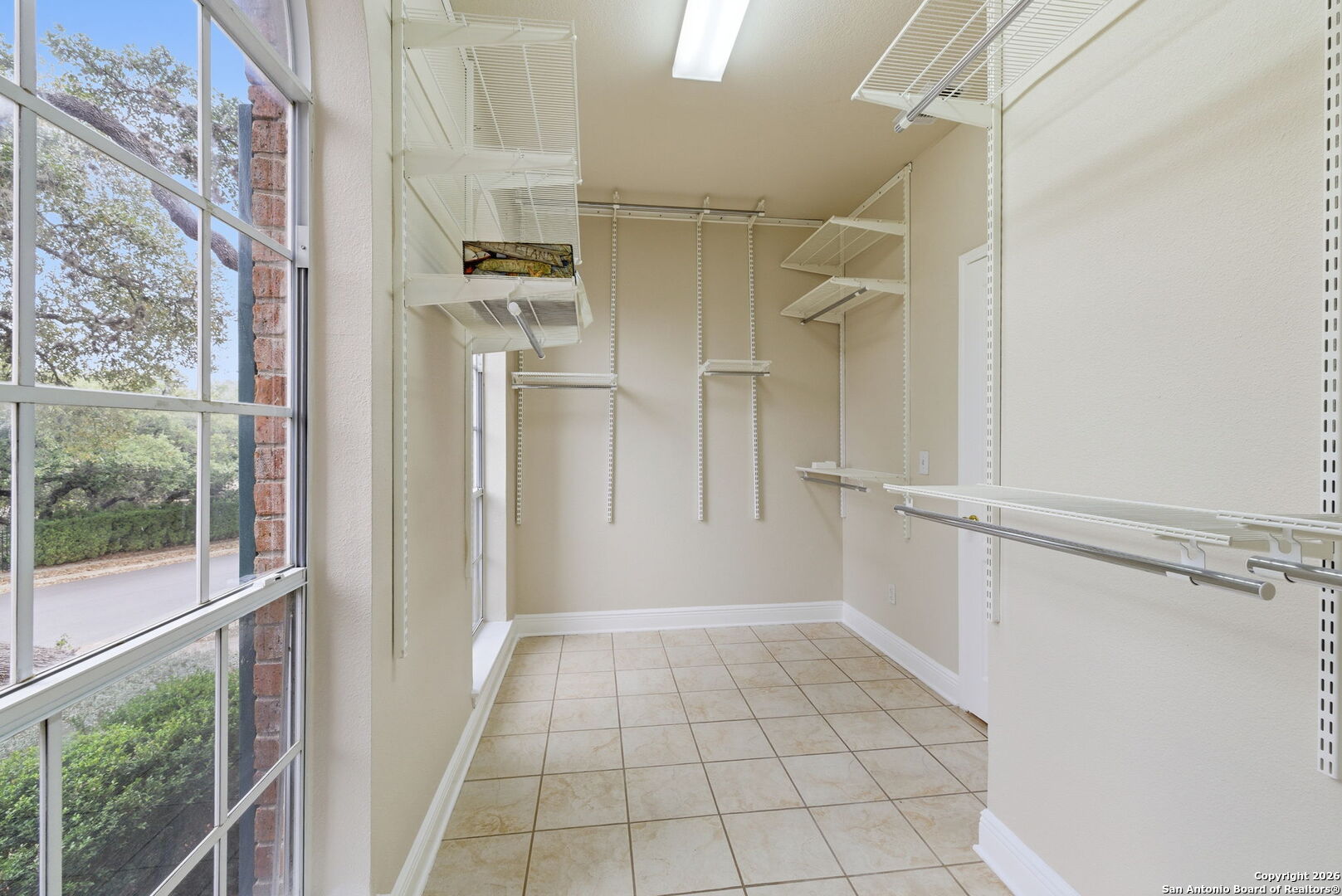 8810 London Heights