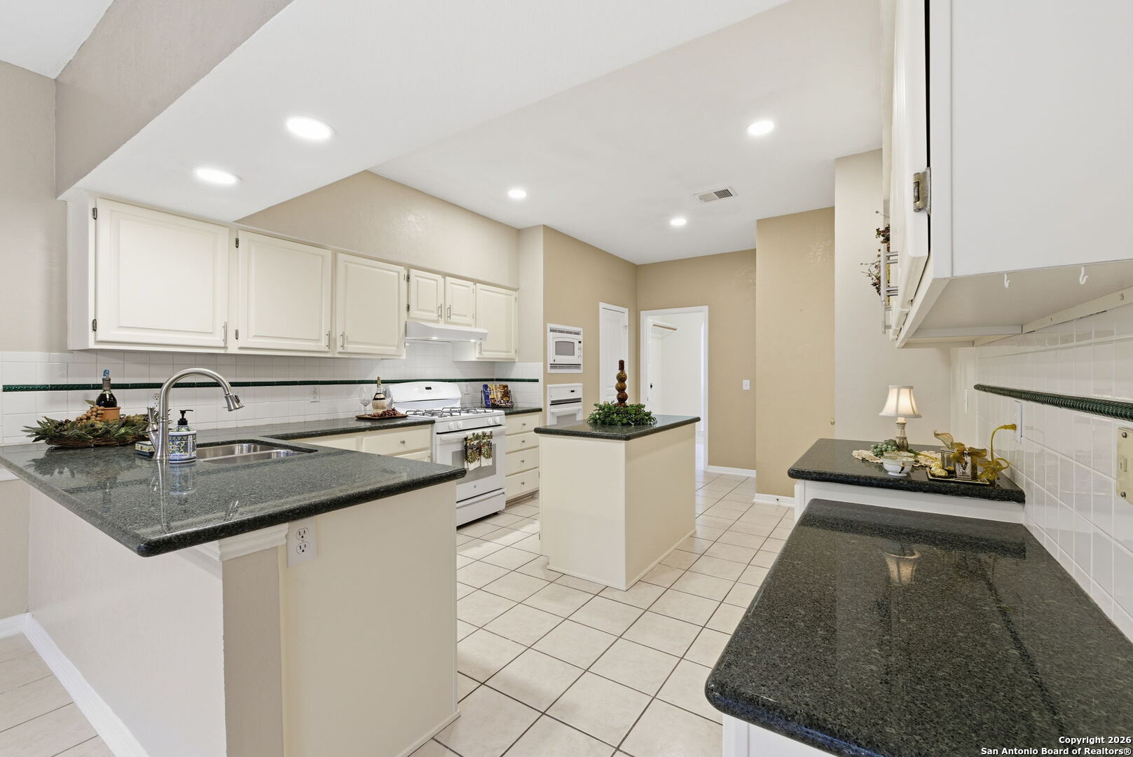8810 London Heights