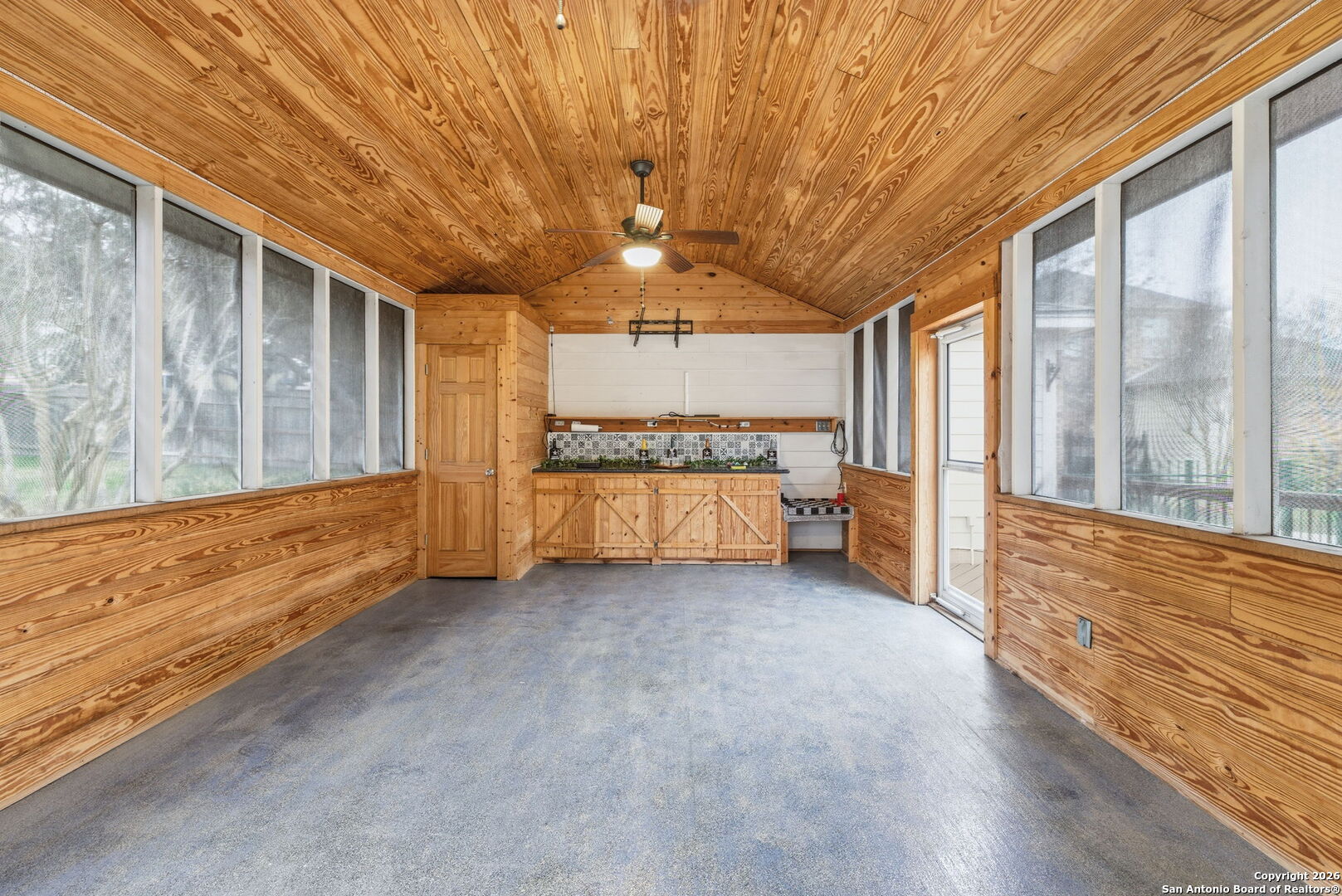 8810 London Heights
