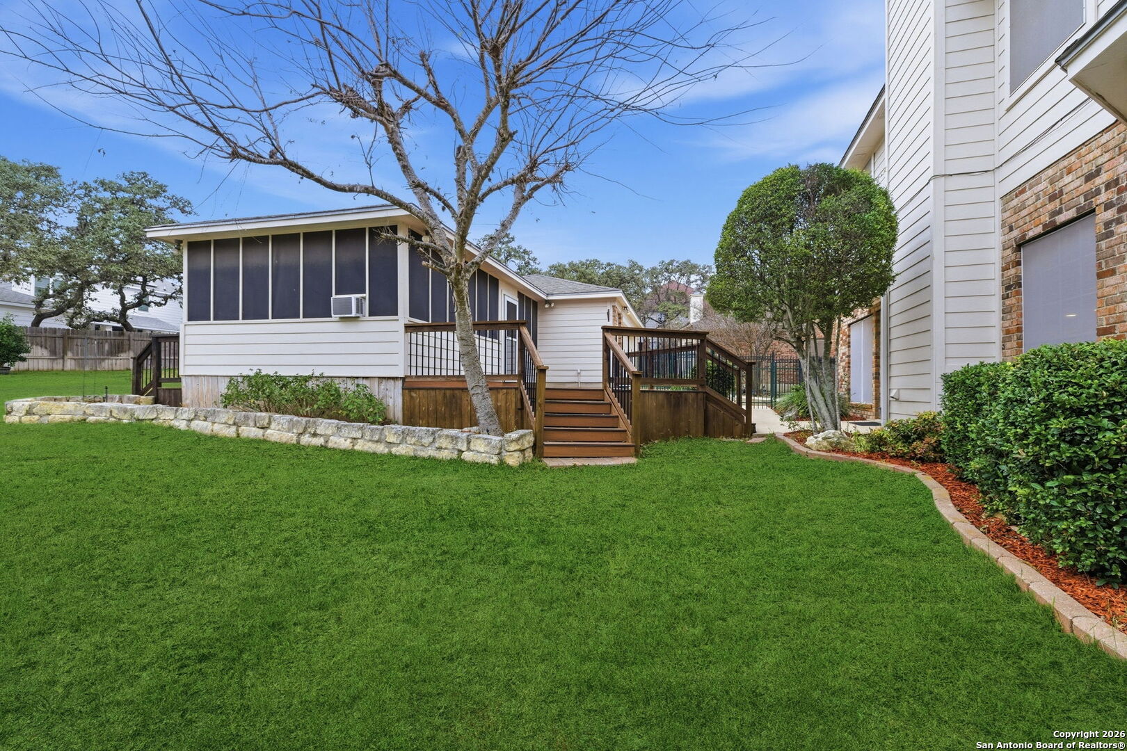 8810 London Heights